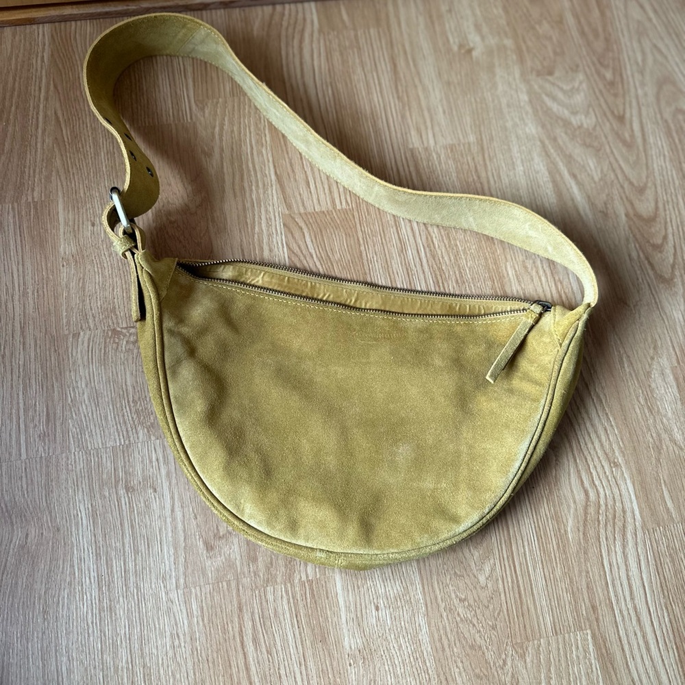 Yellow suede sling